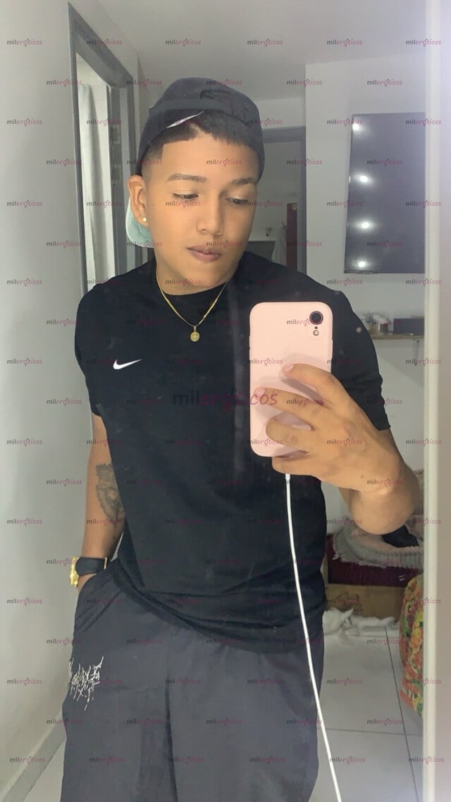 FOTOS DE COSTEÑO, MORENO, DISPUESTO A CUMPLIR TUS FANTASÍAS SEXUALES