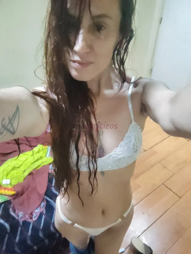 Hola amores soy alexa una sexy flaquita pansexual carinosa juguetona y traviesa morbosita juguetes a disposicion cambio de roles oral mojadito beso ne...