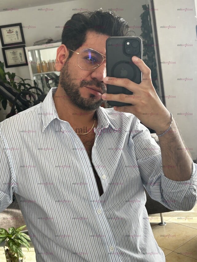 FOTOS DE VARONIL DE MIRADA INTENSA Y SALVAJE. CONÓCEME!