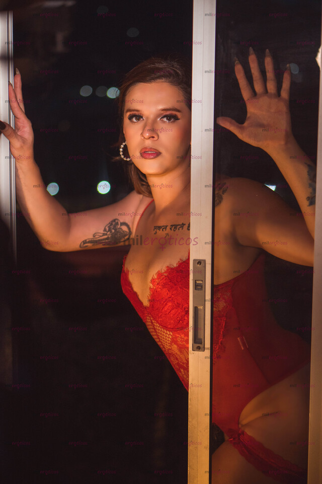 FOTOS DE CHICA TRANS COMPLETAMENTE NATURAL MUY COMPLACIENTE