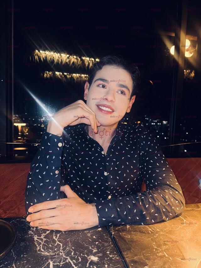 FOTOS DE TWINK DELUXE MODEL VIP, VALENTINO UNA EXPERIENCIA A OTRO NIVEL