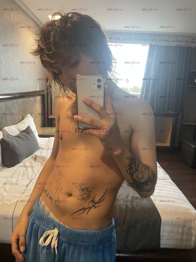 FOTOS DE CARLOS ESCORT GAY 20 AÑOS TWINK SUMISO DOM VERSATIL