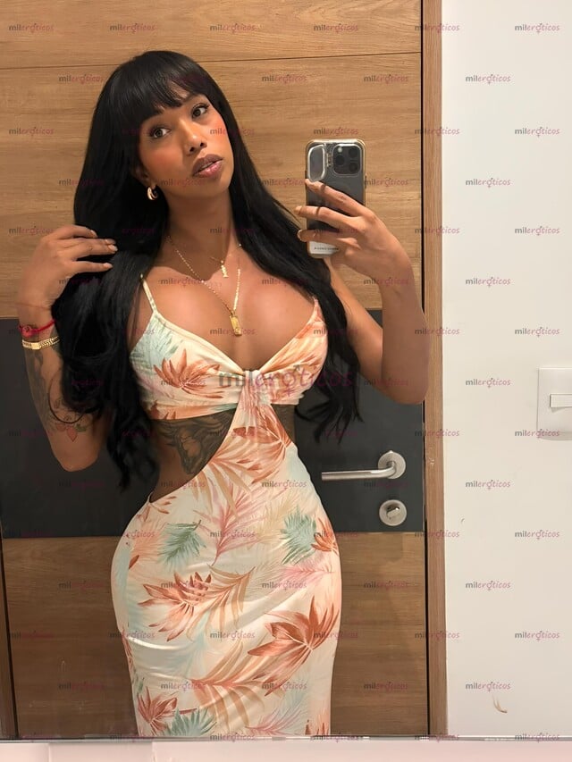 FOTOS DE TU PRINCESA DE CHOCOLATE SENCILLA E INTELIGENTE, SÚPER SEXY UNA MUJER DE FUEGO.
