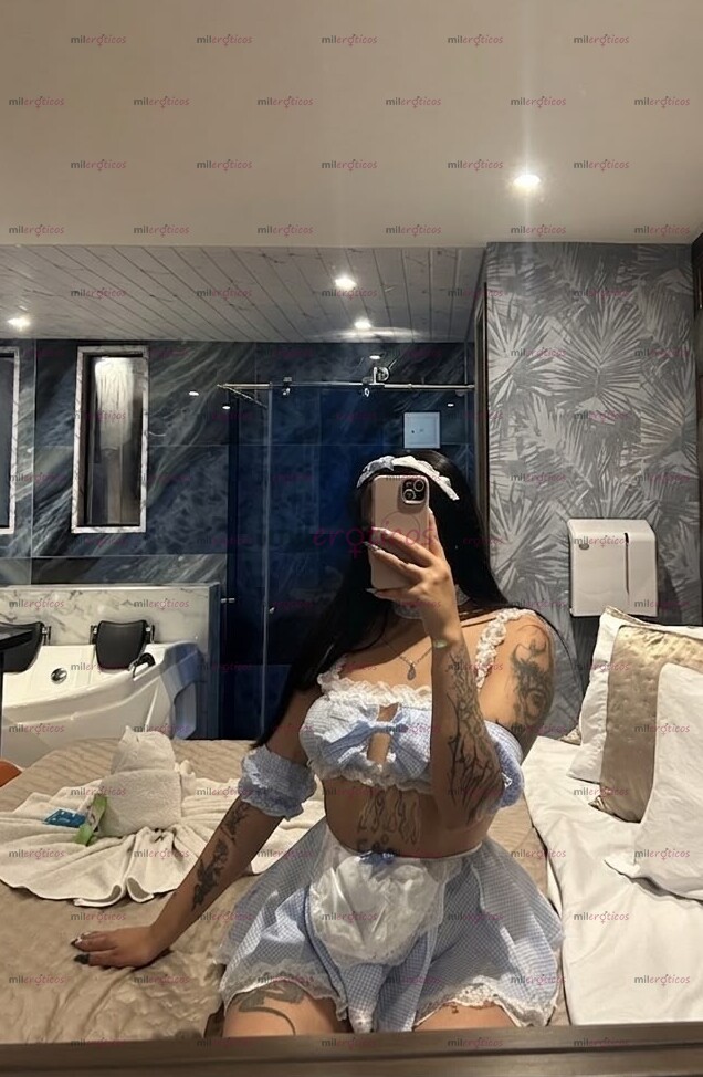 FOTOS DE PELINEGRA DE OJOS VERDES & TATUADA CONTENIDO EXCLUSIVO DIGITAL