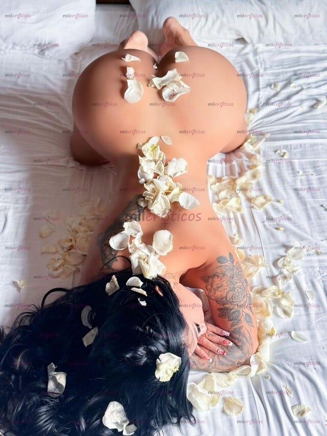 FOTOS DE RICA Y EXHUBERANTE VENEZOLANA!!! TETONA Y CULONA NATURAL!!! ANDREINA TRATO NOVIO