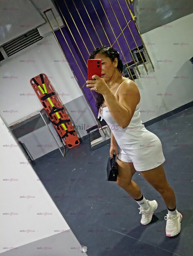 FOTOS DE SEXY MUJER CRESPA CON HERMOSO CUERPO Y CON GANAS DE HACERTE RICO