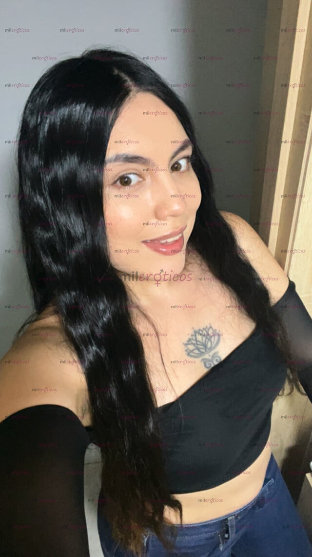 FOTOS DE NUEVA EN TU CUIDAD CHICA ALTA PELO LARGO MUY ESPONTÁNEA Y SENSUAL