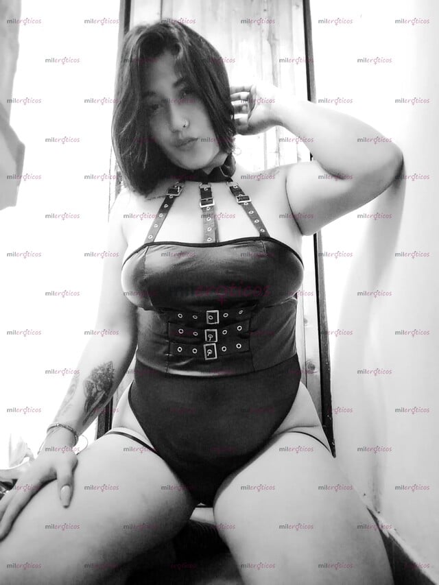 FOTOS DE HOLA SOY VANESA UNA CHICA PAISA RECIÉN LLEGADA A TU CIUDAD CURVI Y ARDIENTE