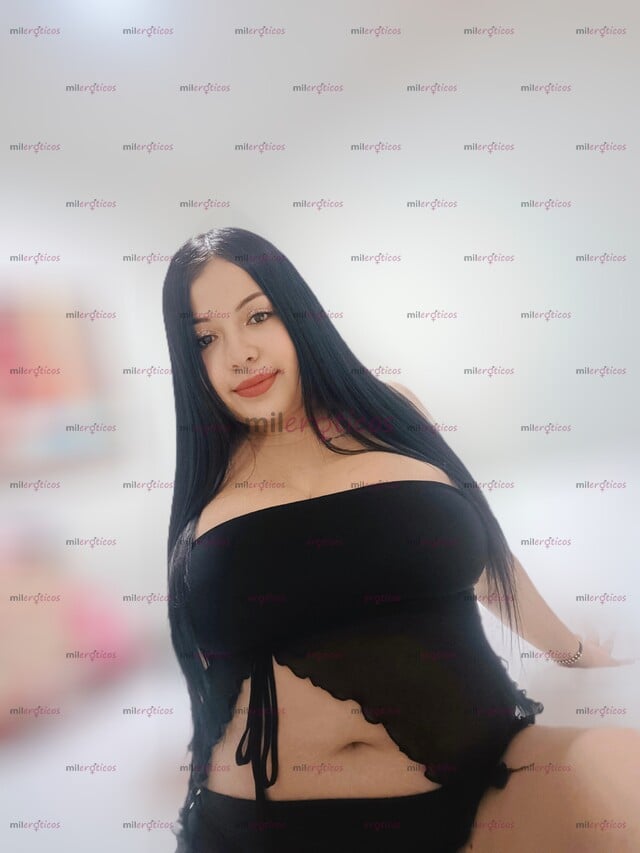 FOTOS DE ANII UNA HERMOSA CHICA DE SENOS GRANDES ATRACTIVA, DE CARA LINDA Y DISPUESTA A M