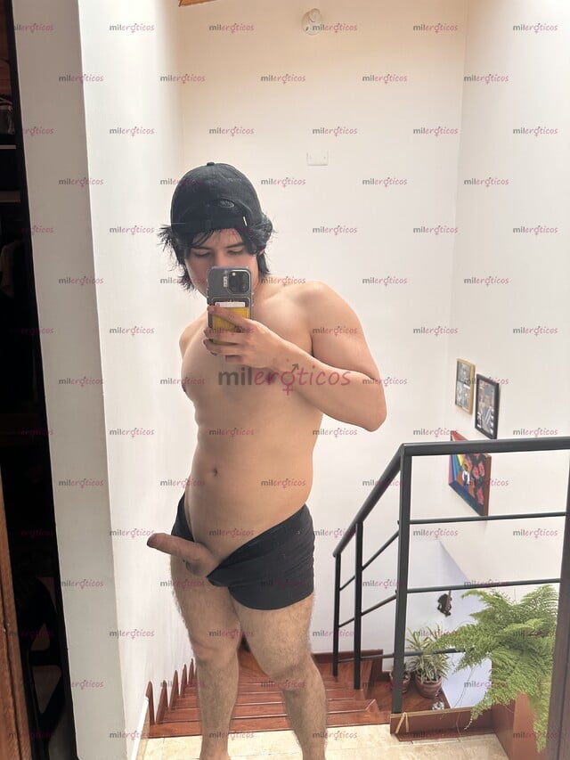 FOTOS DE JOVEN CON GANAS DE VERGA, MENTE ABIERTA Y CON GANAS DE COMPLACER