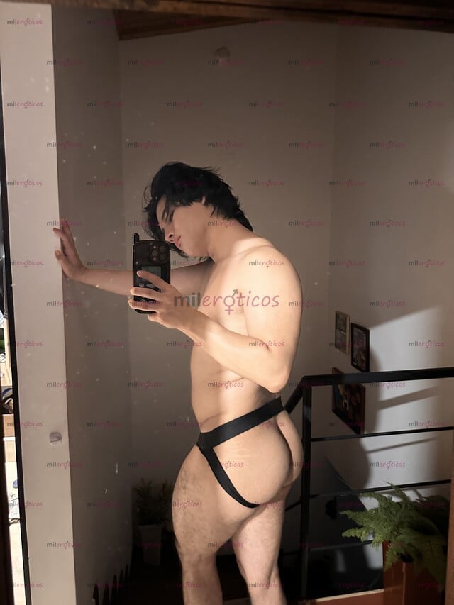 FOTOS DE JOVEN CON GANAS DE VERGA, MENTE ABIERTA Y CON GANAS DE COMPLACER