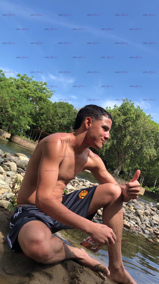 FOTOS DE DAVID POLLO ATLÉTICO VERGON MASAJES DELUXE APTO PRIVADO