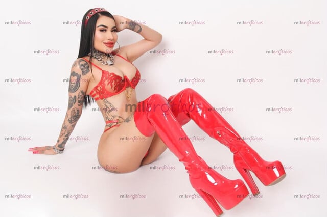 FOTOS DE EXÓTICA TATUADA CURVAS IRRESISTIBLES FOTOS REALES