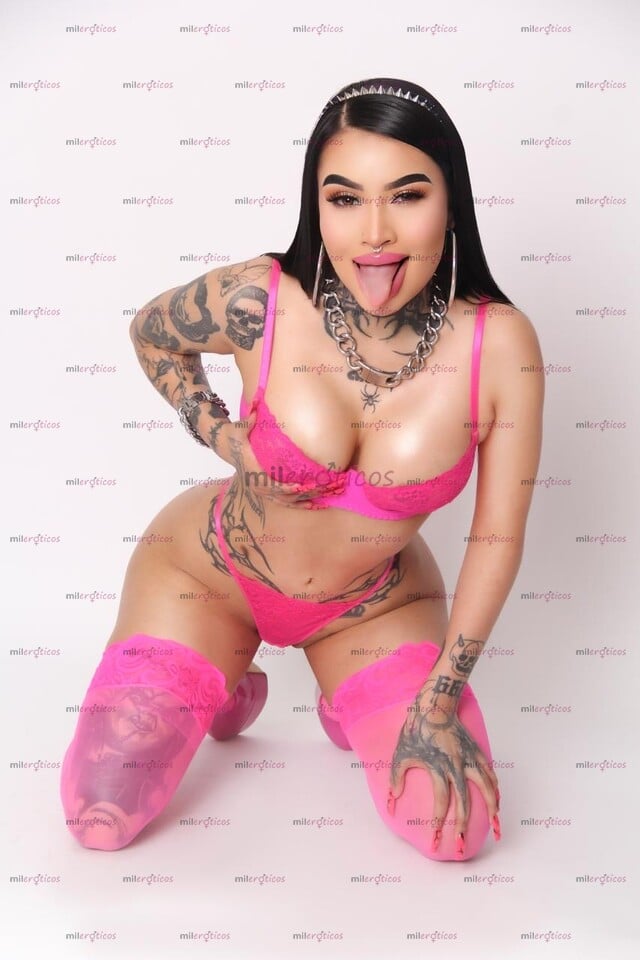 FOTOS DE EXÓTICA TATUADA CURVAS IRRESISTIBLES FOTOS REALES