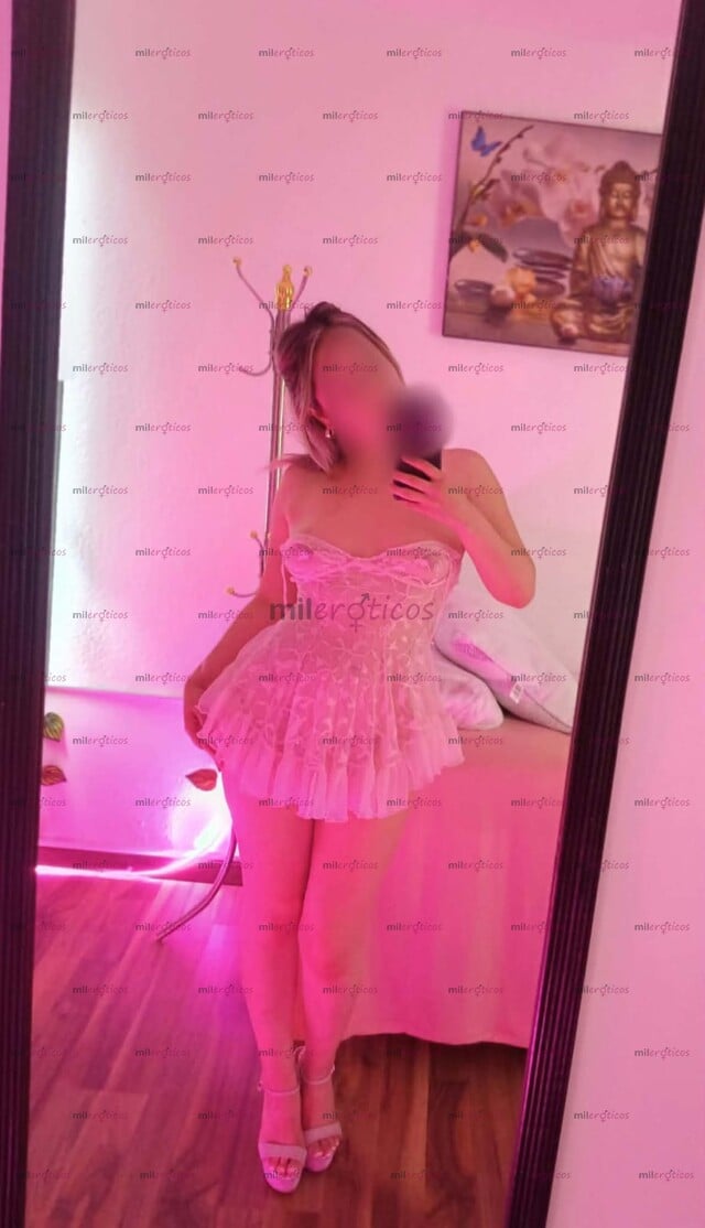 FOTOS DE COMO MUÑEQUITA DE APARADOR...SOY MILA CACHONDA Y COGELONA