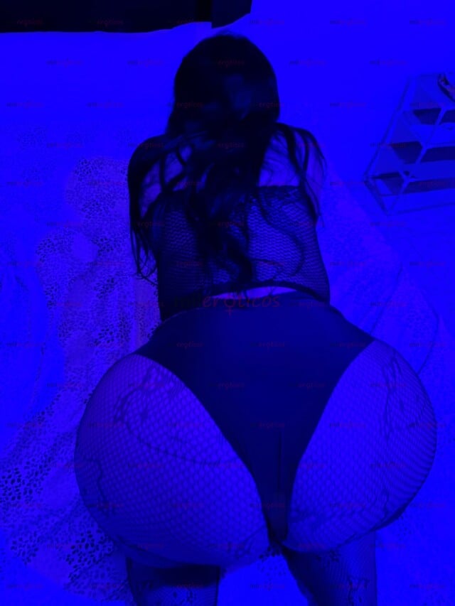 FOTOS DE ANDREA CHICA NUEVA, MILF CURVY BUENÍSIMA TETONA Y BLANCA