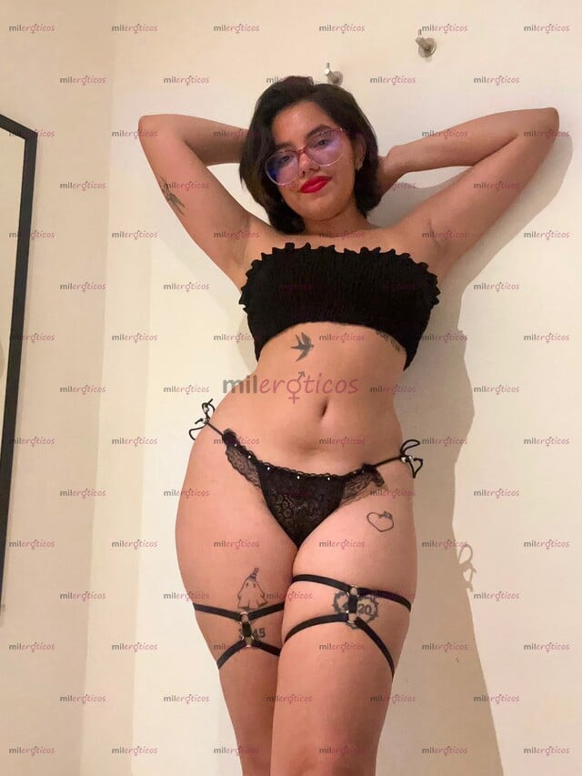 FOTOS DE JOVENCITA NUEVA EN EL AMBIENTE , JOVEN Y MUY SENSUAL