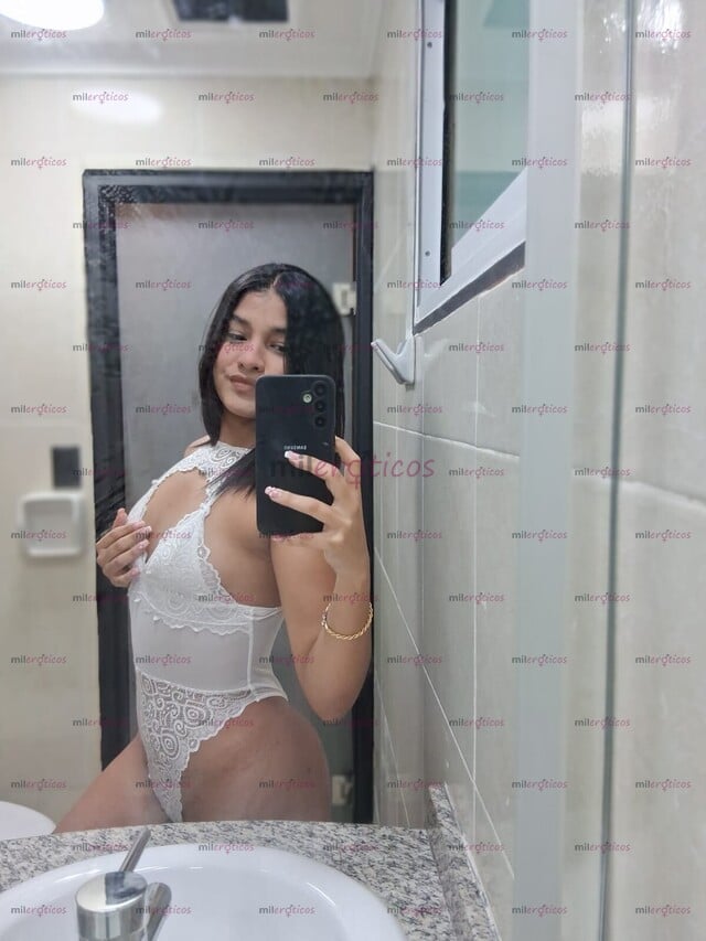 FOTOS DE SOY UNA PERRITA EN LA CAMA Y ME GUSTA JUGAR CON LA LECHITA EN MI BOCA