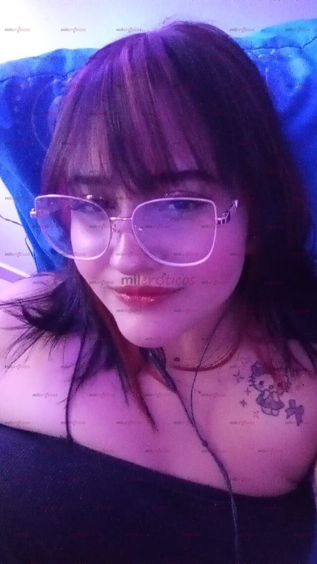 FOTOS DE DANNA HERMOSA DE 18 AÑOS ..NUEVA EN LA INDUSTRIA MUY TRAVIESA