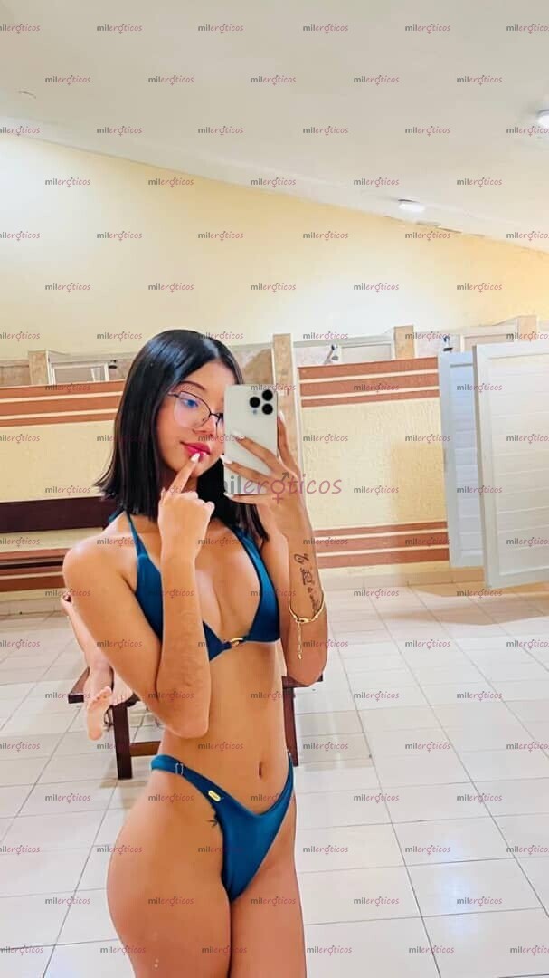 FOTOS DE NENITA MUY HOT CON GANAS DE PASARLA RICO