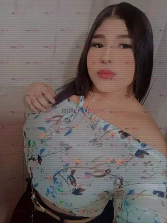 FOTOS DE NUEVA RECIEN LLEGADA MORENA TROZUDITA LISTA PARA Q LE DES MONDA EN 4 PAPI RICOO