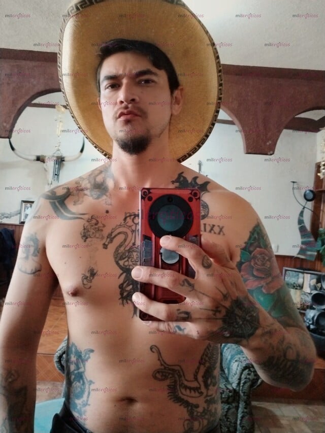 FOTOS DE VOLVIÓ LO BUENO. TU PINCHE CHACAL FAVORITO