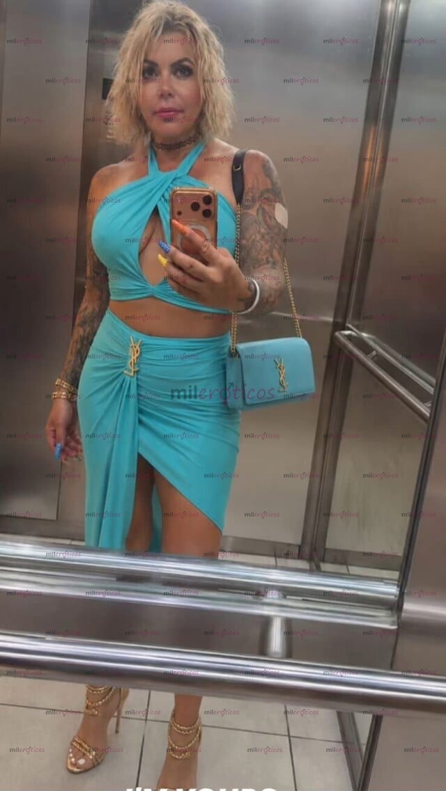 FOTOS DE MUJER, TRANS RUBIA DE CUERPO EXCITANTE CARIÑOSA EMOJI ARDIENTE.