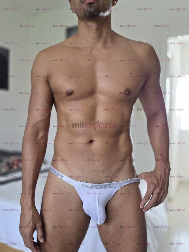 FOTOS DE MORENO MASCULINO ATLÉTICO DE VISITA EN LA CIUDAD