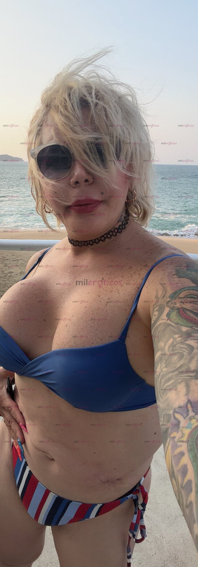FOTOS DE MUJER, TRANS RUBIA DE CUERPO EXCITANTE CARIÑOSA EMOJI ARDIENTE.
