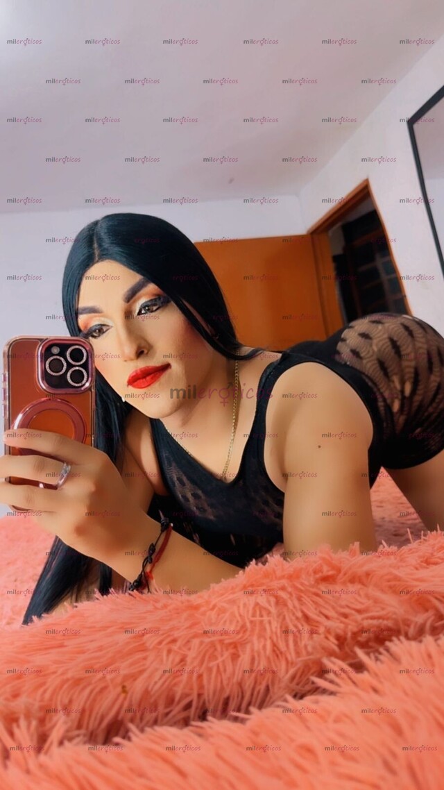 FOTOS DE CHICA ARDIENTE Y DESCOMPLICADA CON UN CUERPO VOLUPTUOSO Y ALEGRE