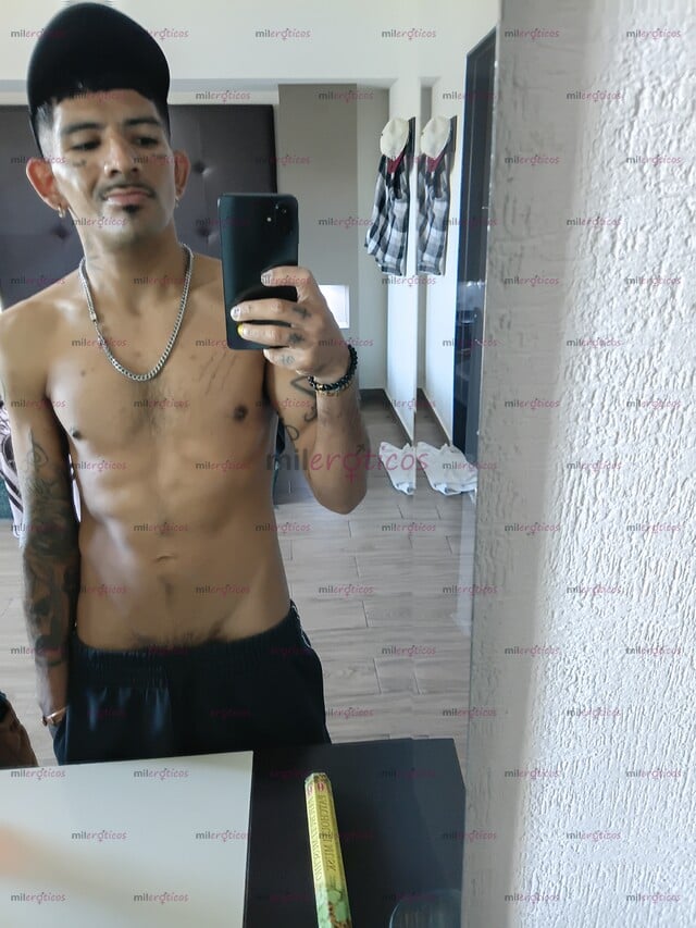 FOTOS DE ACTIVO, MORENO DOTADO Y MUY CALIENTE ,SIEMPRE LISTO PARA COMPLACERTE