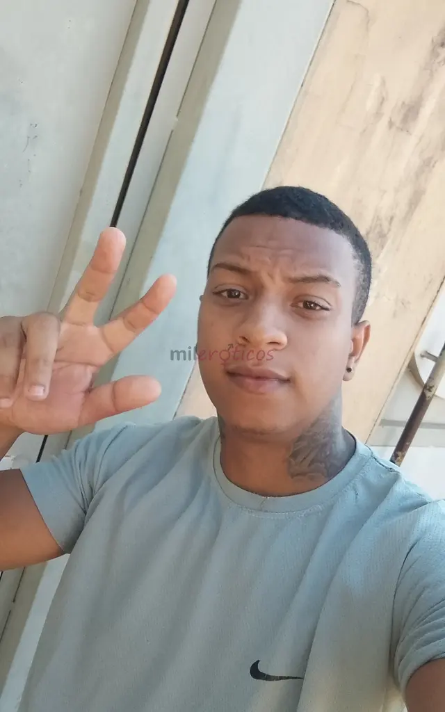 Sou um jovem de 23 anos repleto de energia para te proporcionar prazer intenso estou completamente a disposicao para te satisfazer e se vc adora ser d...