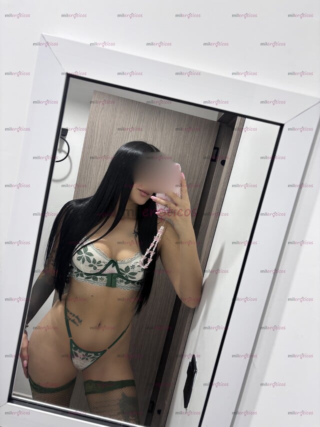 FOTOS DE EXQUISITA CUERPO NATURAL LINDO ROSTRO LABIOS CARNOSOS NALGAS PARADITAS