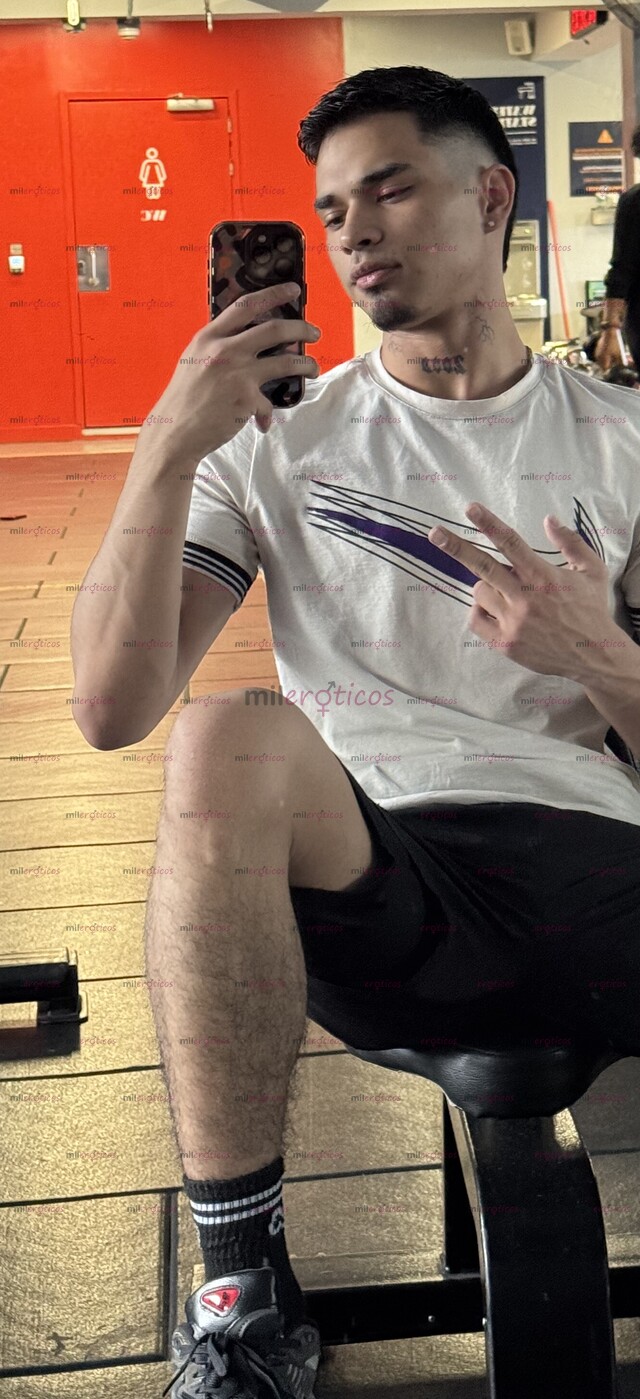 FOTOS DE SEBASTIÁN POLLO ATLÉTICO VERGON MASAJES DELUXE APTO PRIVADO