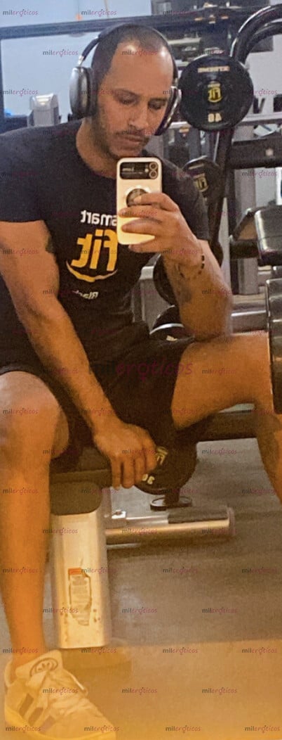 FOTOS DE CHICO VERSÁTIL , NO HAGO TRÍOS, CITA PREVIA