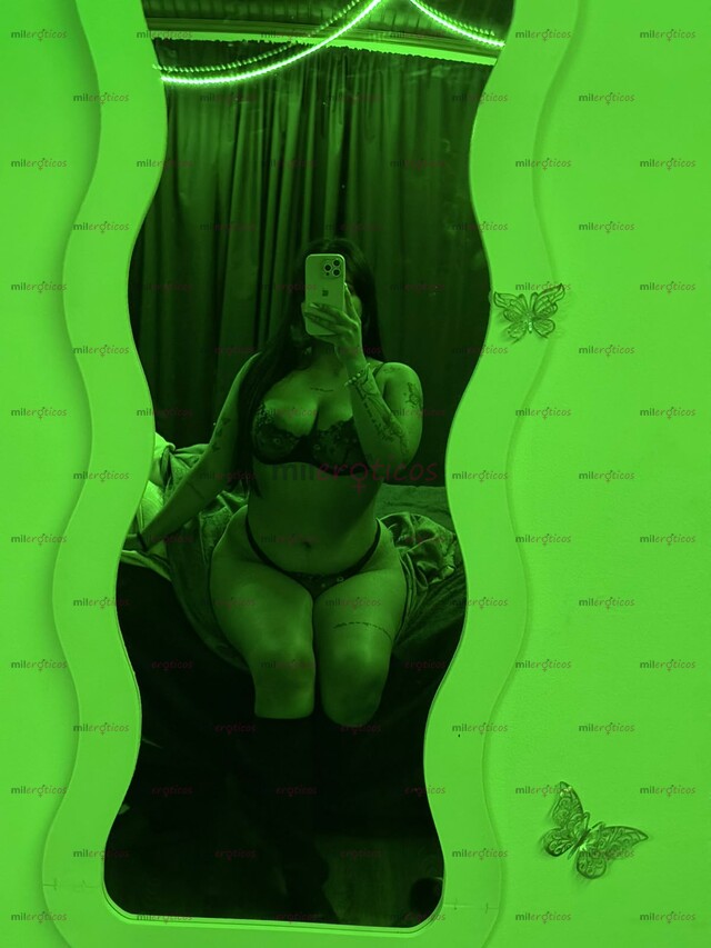 FOTOS DE YESSICA, HERMOSA NIÑA DE 20 AÑOS CON RICAS TETAS GRANDES Y DELICIOSAS CADERAS!