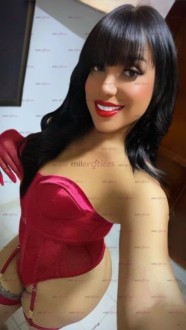 FOTOS DE ANDREA GONZÁLEZ CULONA CON CARNE DE DONDE COMER FEMENINA PELI NEGRA HORMONADA