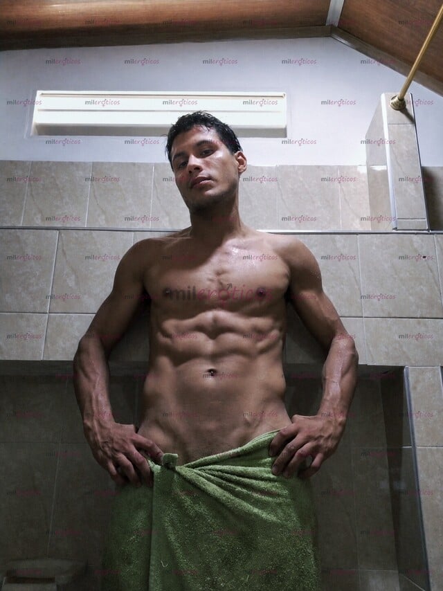FOTOS DE DEPORTISTA LISTO PARA COMPLACER TUS FANTASÍAS Y DARTE PLACER