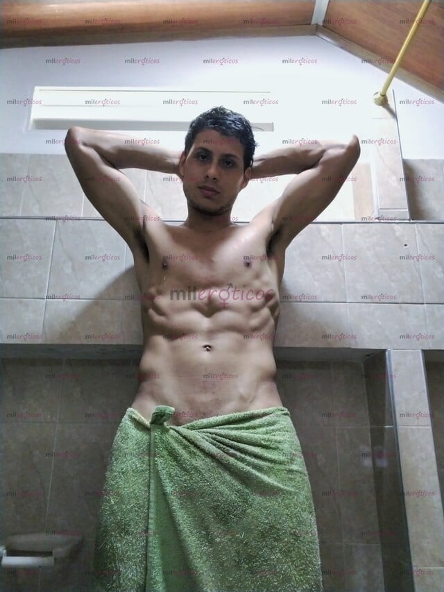 FOTOS DE DEPORTISTA LISTO PARA COMPLACER TUS FANTASÍAS Y DARTE PLACER