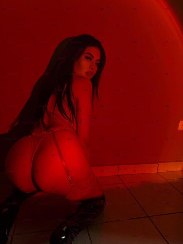 FOTOS DE MORENITA BONITA ÚNICOS DÍAS EN TU CUIDAD DISPONIBLE 24 7