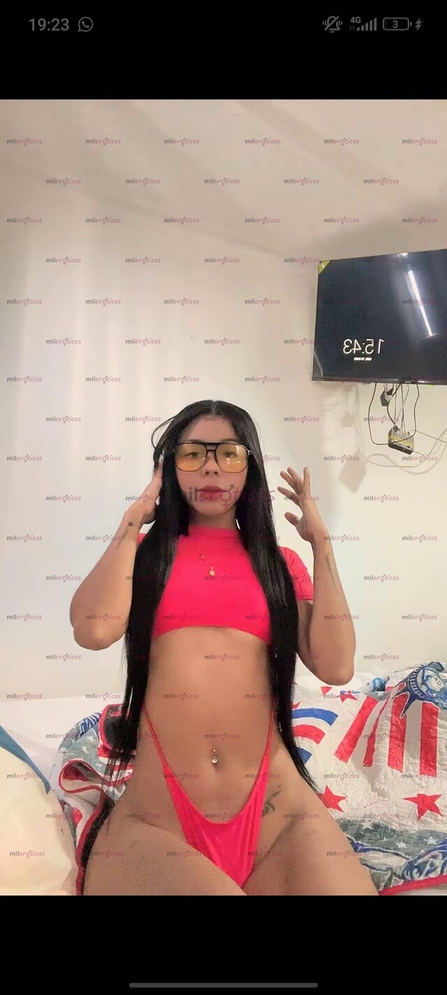 FOTOS DE SOY UNA CHICA AUTÉNTICA, FEMENINA Y MUY DIVERTIDA