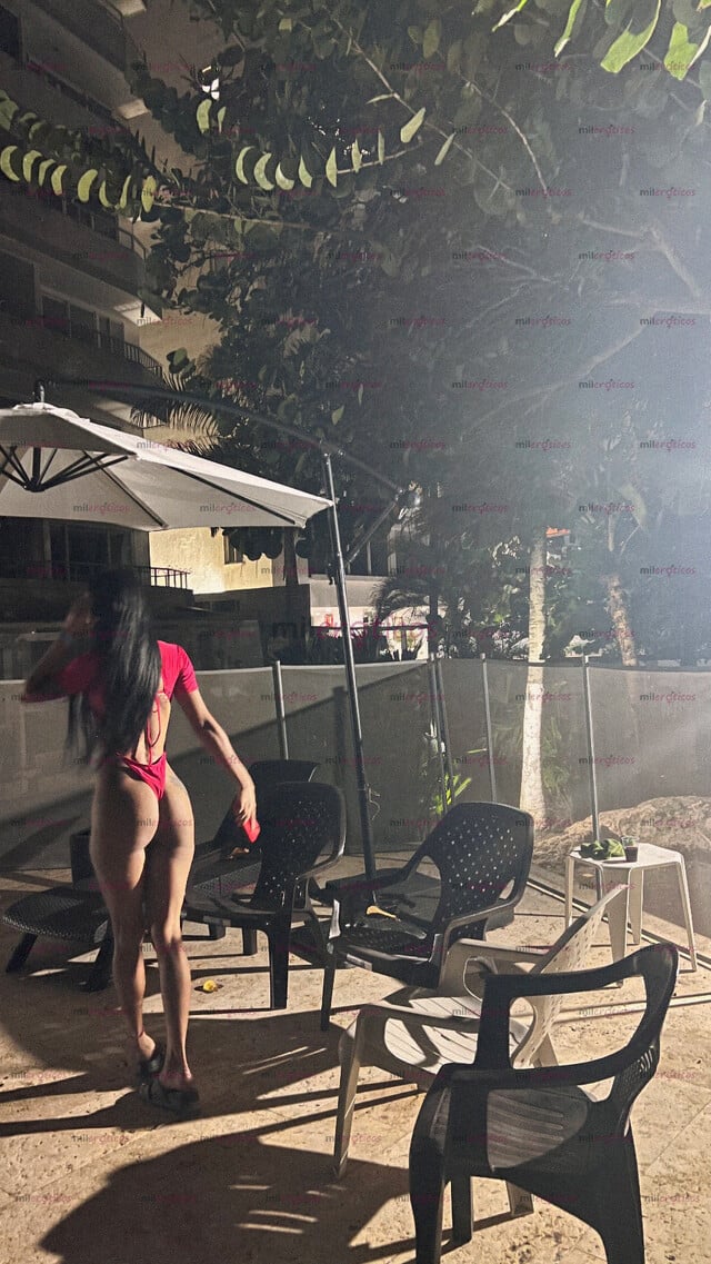 FOTOS DE SOY UNA CHICA AUTÉNTICA, FEMENINA Y MUY DIVERTIDA