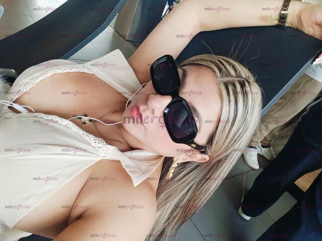 FOTOS DE GABI; UNA RUBIA ELEGANTE BONITA SOFISTICADA
