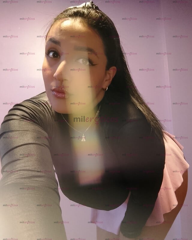 FOTOS DE HOLA MIS AMORES SOY UNA RICA MORENA QUE QUIERE COMPLACERTE ..