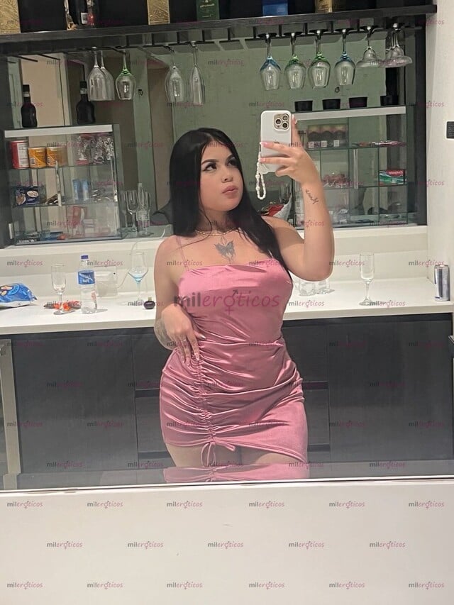 FOTOS DE AMOR ESTOY DE VISITA, ANTONELLA GOMEZ UNA PELINEGRA DELICIOSA Y COMPLACIENTE