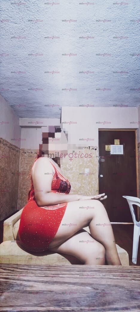 FOTOS DE CADERONA Y NALGONA ESPERANDO A QUE ME COJAS RICO EN CUATRO