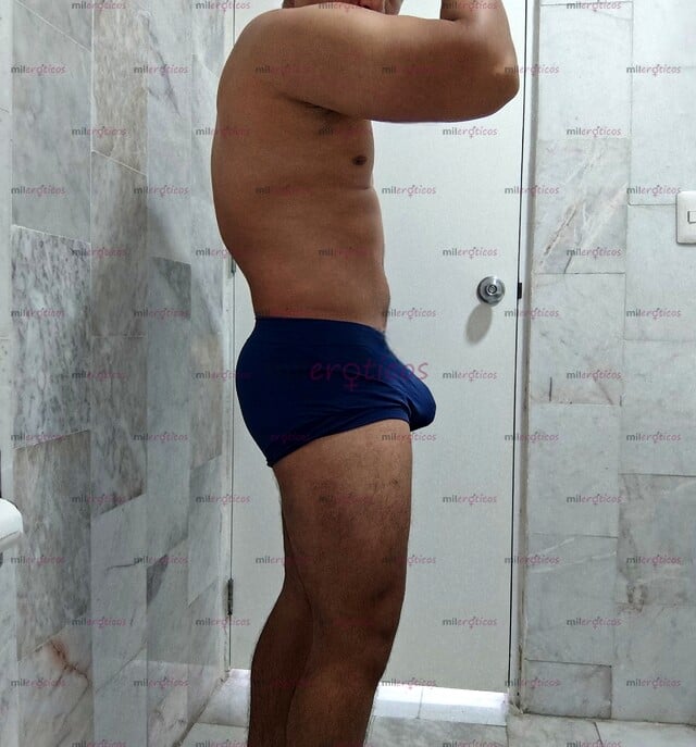 FOTOS DE JOVEN DEPORTISTA CANDENTE, DISPUESTO A SATISFACER TE Y HACERTE DISFRUTAR