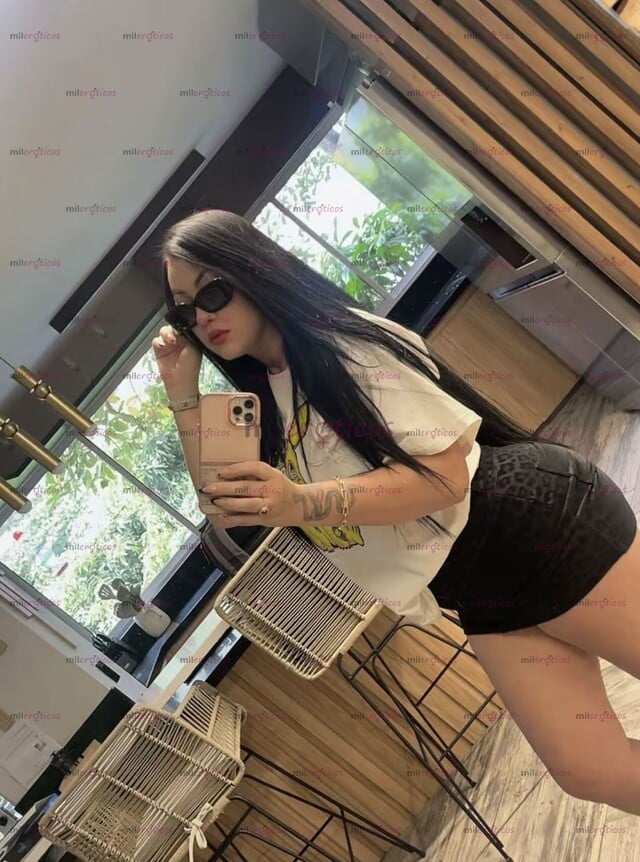 FOTOS DE MASAJISTA PROFESIONAL, EXPERTA EN RELAJACIÓN COMPLETA