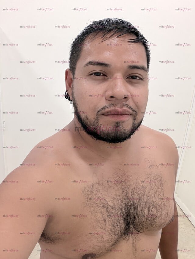 FOTOS DE MACHITO PELUDO CON UNAS MANOS QUE TE HARÁN SATISFACER TUS MÁS BAJOS DESEOS