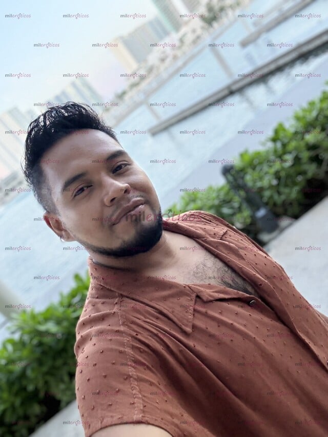 FOTOS DE MACHITO PELUDO CON UNAS MANOS QUE TE HARÁN SATISFACER TUS MÁS BAJOS DESEOS